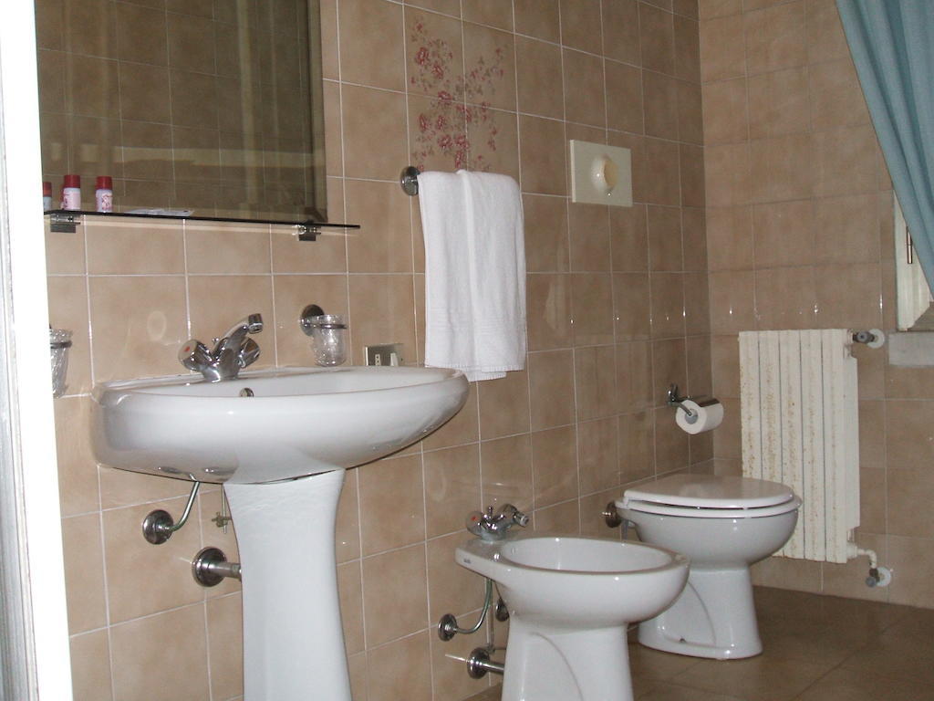 Hotel Ristorante Da Gianni Bovolone Room photo